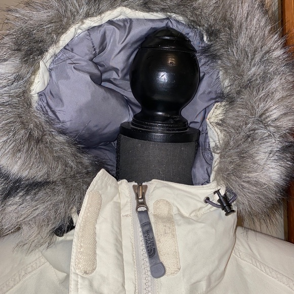 The North face White-tan McMurdo Parka Down Jacket size  M - Picture 9 of 16